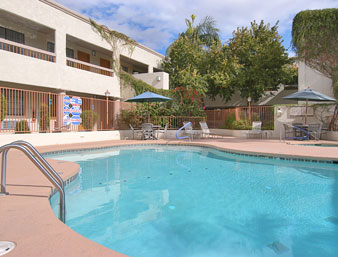Ramada Inn Foothills Resort 04.[1]